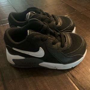 Nike Air - Size 7C - Black